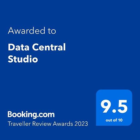 Data Central Studio Νόβι Σαντ Εξωτερικό φωτογραφία